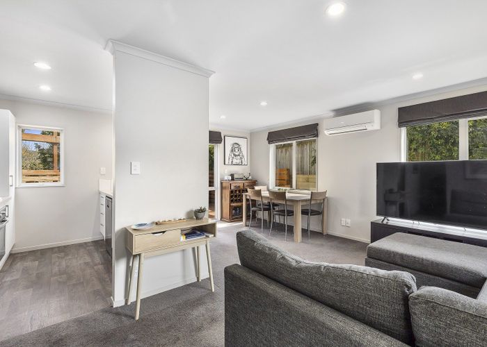  at 7/16 Black Rock Road, Newlands, Wellington