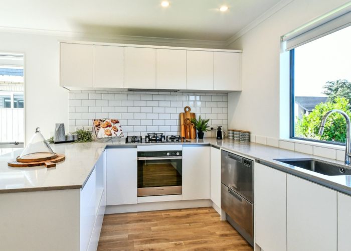  at 9 Waituarua Drive, Conifer Grove, Papakura, Auckland