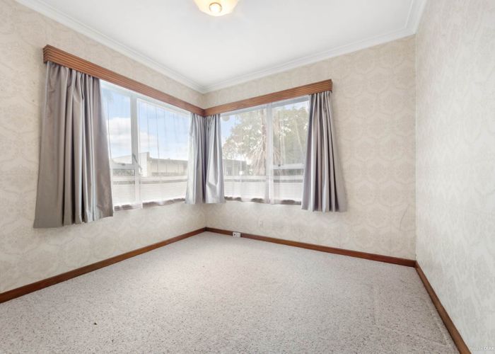  at 77 Colwill Road, Massey, Auckland