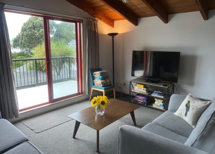  at 2/18 Hinau Road (Fully-Furnished Townhouse), Hataitai, Wellington, Wellington