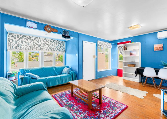  at 42 Selwyn Crescent, Forrest Hill, North Shore City, Auckland