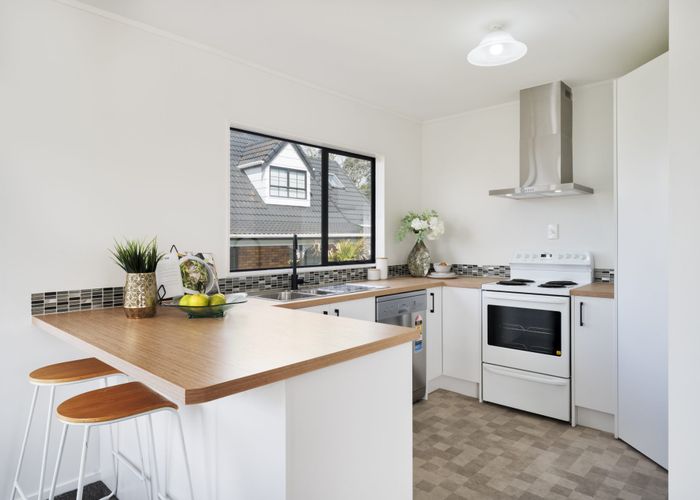  at 4229 Great North Road, Glendene, Waitakere City, Auckland