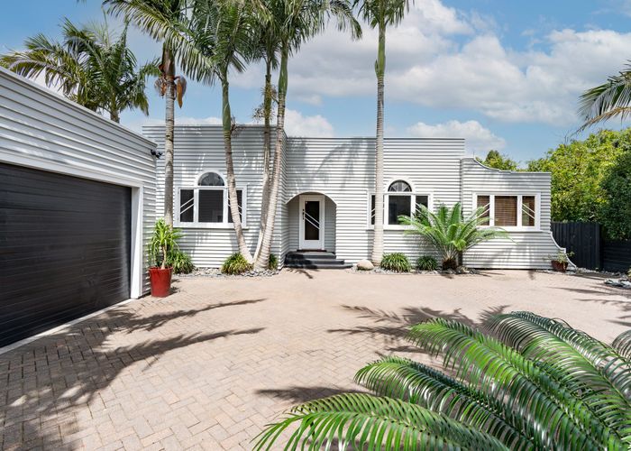  at 14 East Street, Claudelands, Hamilton, Waikato