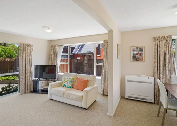  at 2/35 Avonhead Road, Avonhead, Christchurch