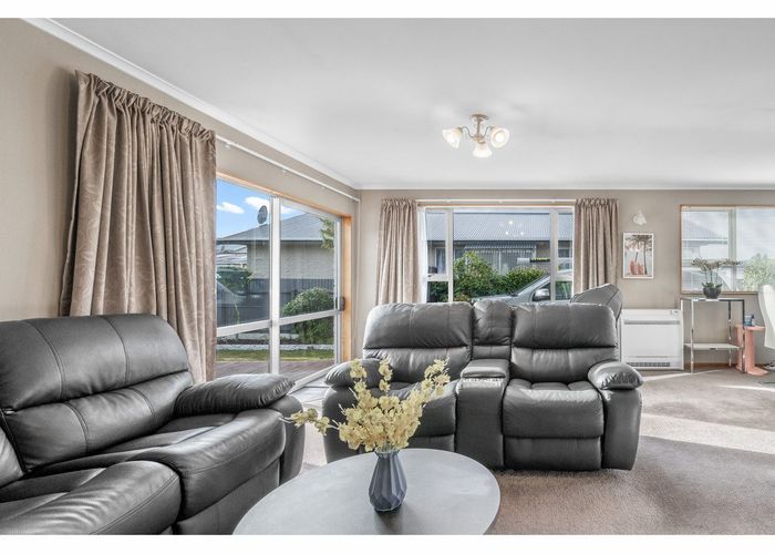  at 8 Mepal Place, Kingswell, Invercargill