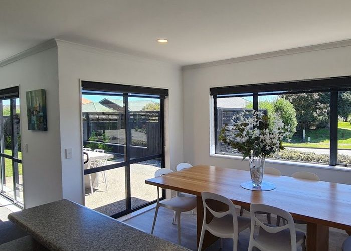  at 32 Monarch Place, Paraparaumu Beach, Kapiti Coast, Wellington