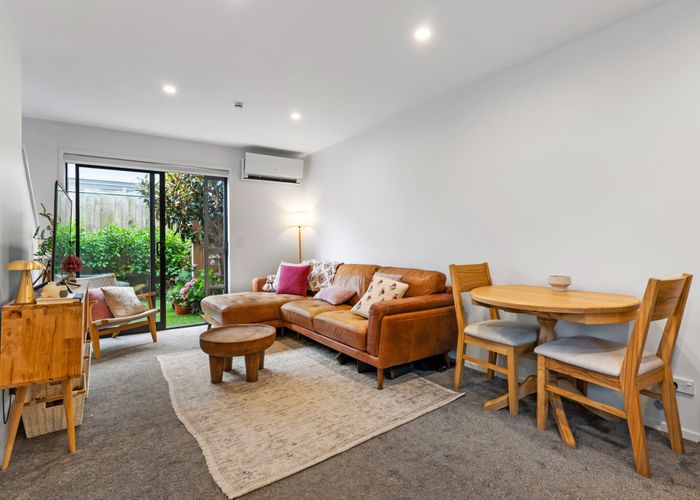  at 10/10 Yeovil Road, Te Atatu Peninsula, Waitakere City, Auckland