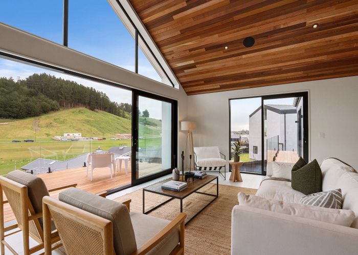  at 10 Flowers Lane, Cracroft, Christchurch City, Canterbury