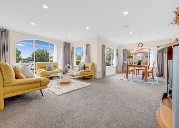  at 10 Castlemaine Close, Dannemora, Manukau City, Auckland