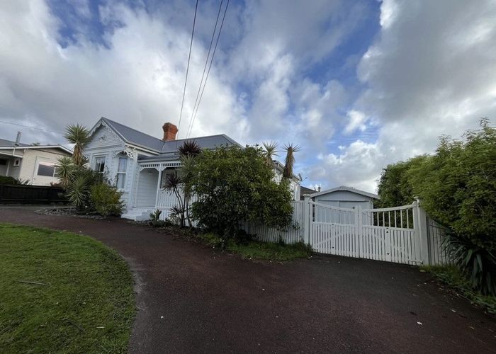  at 25 Blockhouse bay road, Avondale, Auckland City, Auckland