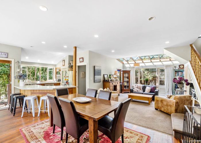  at 8 Westbourne Road, Murrays Bay, Auckland