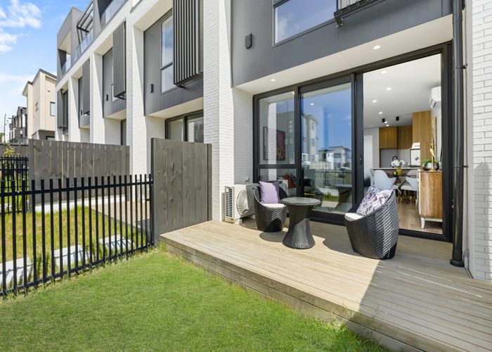  at 1/239 Flat Bush School Road, Flat Bush, Manukau City, Auckland