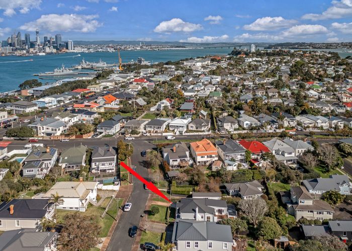  at 28 St Leonards Road, Devonport, North Shore City, Auckland