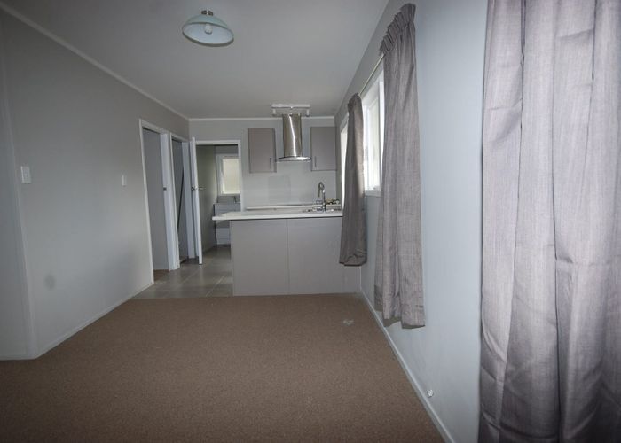  at 2/117 Aranui Road, Mount Wellington, Auckland City, Auckland