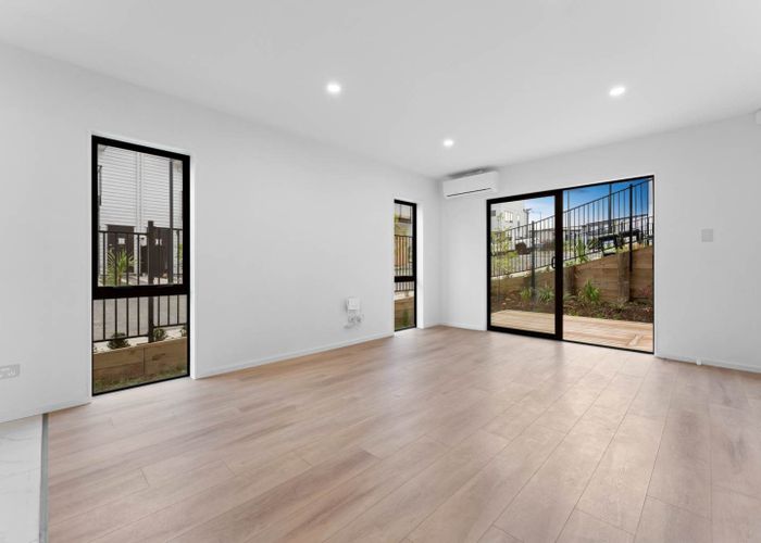  at 16 Dotterel Place, Westgate, Waitakere City, Auckland