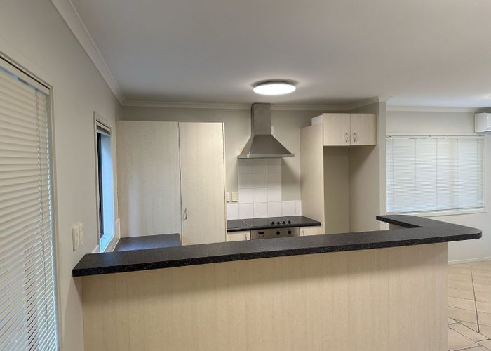 For rent 2/20c Roseberry Avenue, Birkenhead, North Shore City
