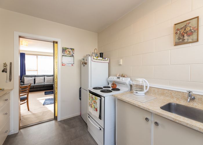  at 1/113 Middlepark Road, Sockburn, Christchurch