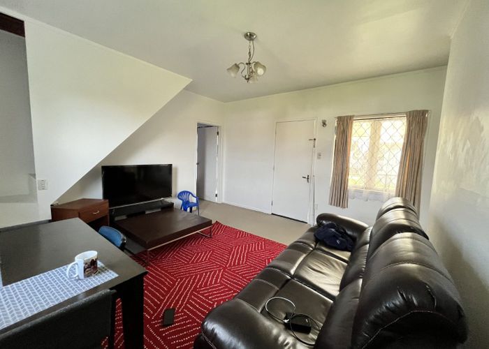  at 2/1334 Dominion Road, Mount Roskill, Auckland