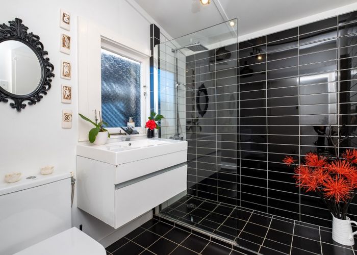  at 102 Beach Road, Haumoana