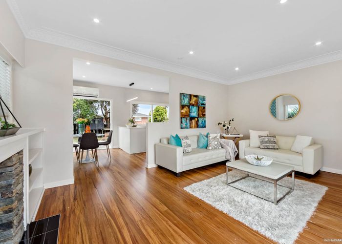  at 163 Chivalry Road, Glenfield, Auckland