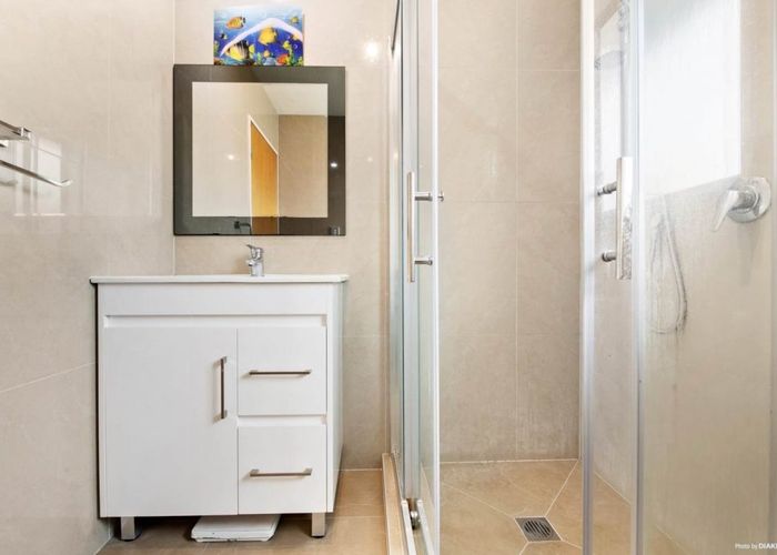  at 4/51 Sikkim Crescent, Clover Park, Manukau City, Auckland