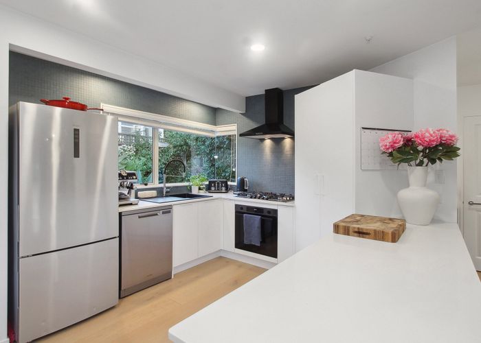  at 20A Thomas Avenue, Te Atatu Peninsula, Waitakere City, Auckland