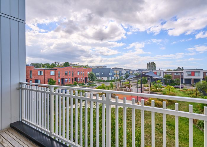  at 5 Pungarehu Loop, Mount Wellington, Auckland City, Auckland