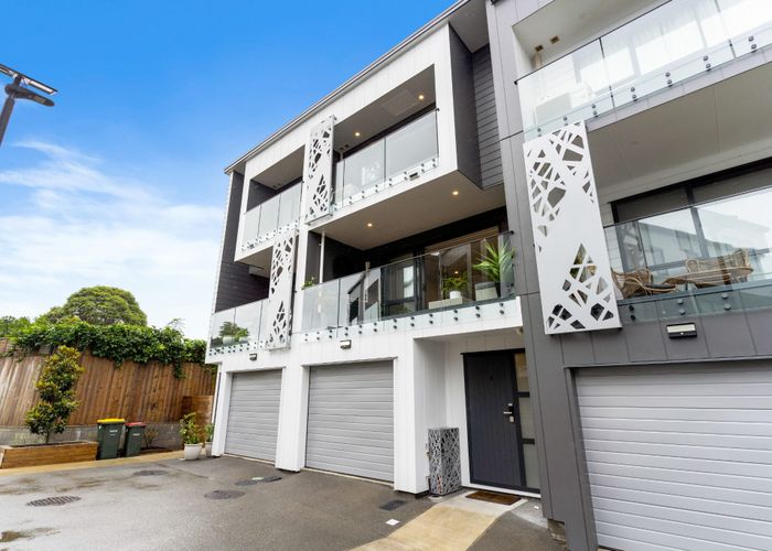  at 9 Mohi Place, Saint Johns, Auckland City, Auckland