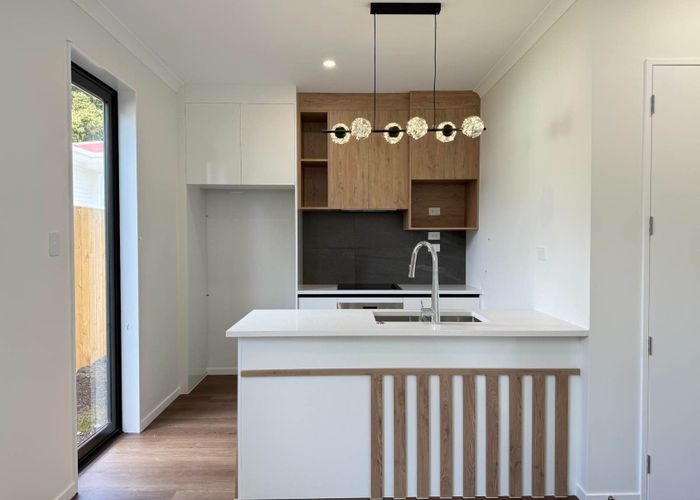  at 4/28 Pinedale Place, Henderson, Waitakere City, Auckland