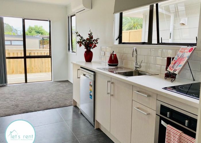  at 12 Fourth View Avenue, Beachlands, Manukau City, Auckland