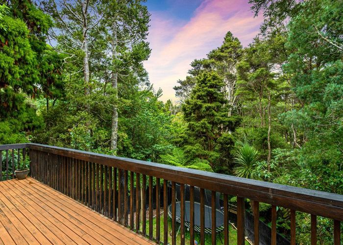  at 138 Laingholm Drive, Laingholm, Auckland