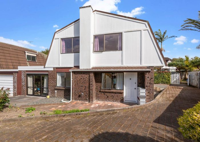  at 1/33 Curacao Place, Half Moon Bay, Manukau City, Auckland