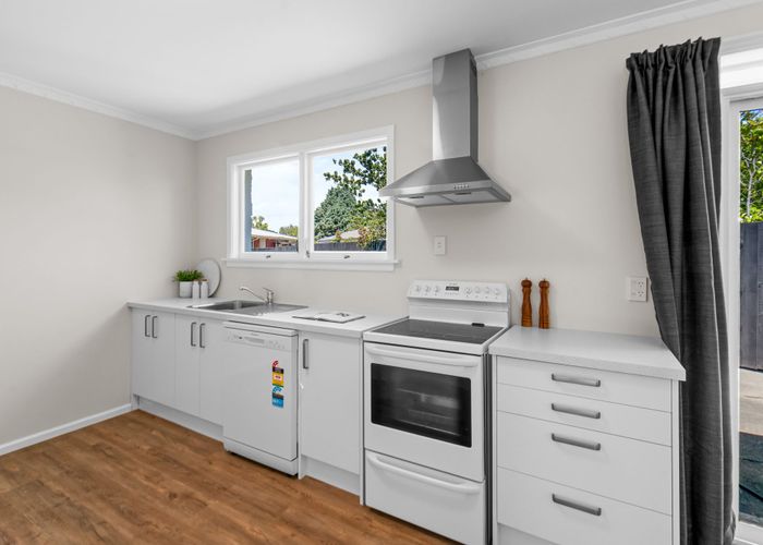 at 5 Shirldale Place, Avonhead, Christchurch