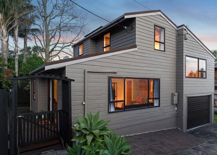  at 73a Beach Haven Road, Beach Haven, North Shore City, Auckland