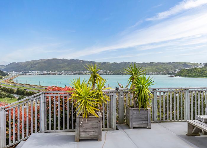 Free property data for 9 Ayr Place, Papakowhai, Porirua homes.co.nz