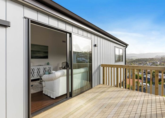  at 40 San Prospero Crescent, Henderson, Auckland