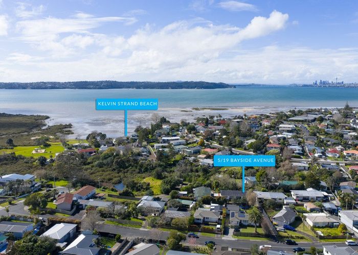 at 5/19 Bayside Avenue, Te Atatu Peninsula, Waitakere City, Auckland
