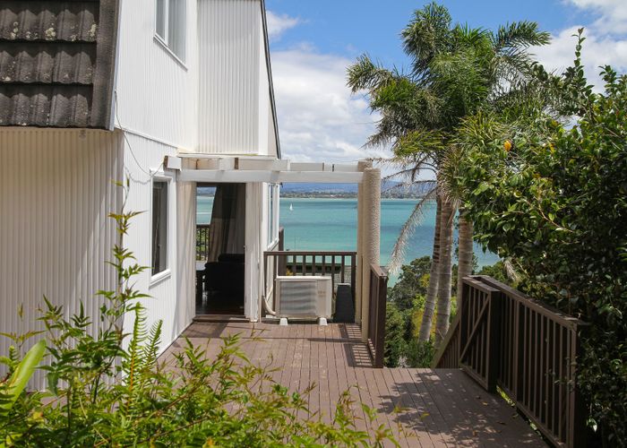  at 87 Hadfield Street, Beach Haven, Auckland