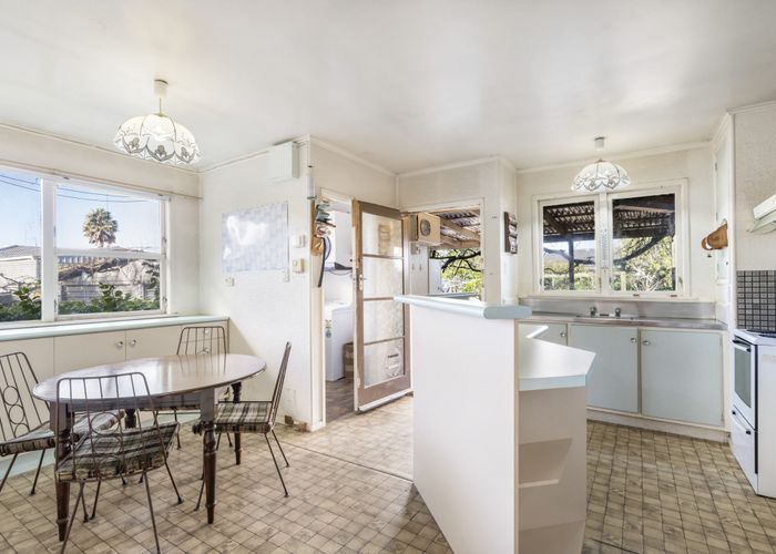  at 11 Burlington Place, Manurewa, Manukau City, Auckland
