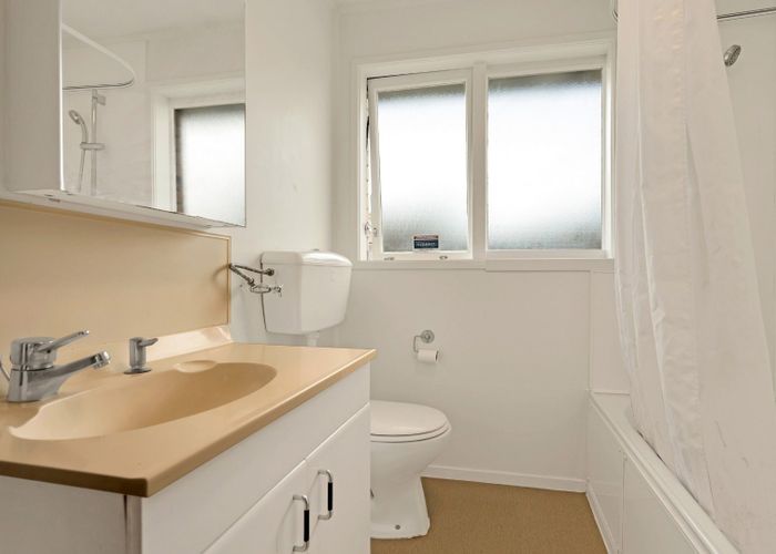  at 2/1154 New North Road, Mount Albert, Auckland City, Auckland