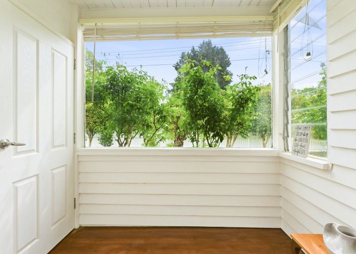  at 124 Anzac Parade, Whanganui East, Whanganui, Manawatu / Whanganui