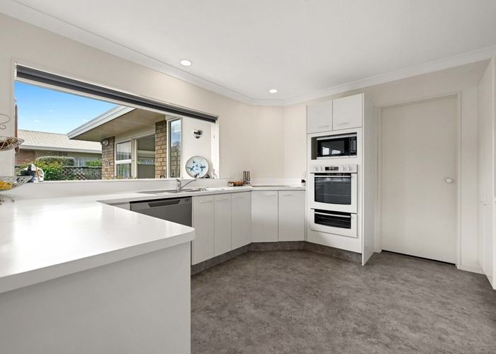  at 592 River Road, Fairfield, Hamilton