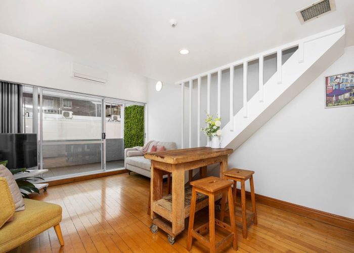  at 2/12 East Street, Newton, Auckland City, Auckland