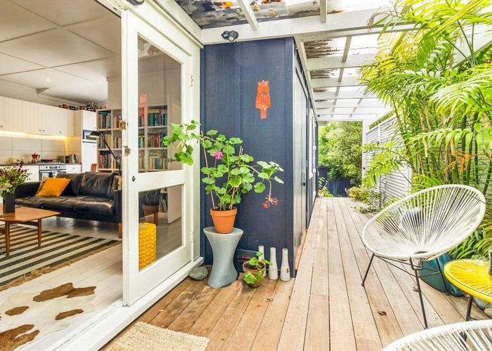  at 3 Surfdale Road, Surfdale, Waiheke Island
