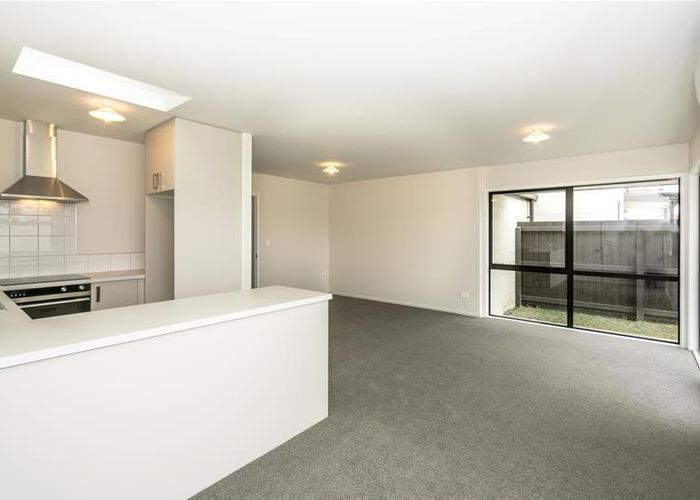  at 2/182 Brougham Street, Sydenham, Christchurch