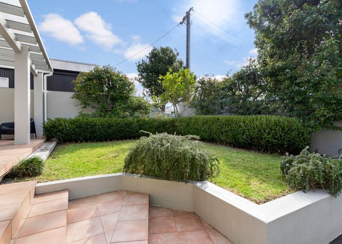  at 1/15 Sylvan Park Avenue, Milford, North Shore City, Auckland