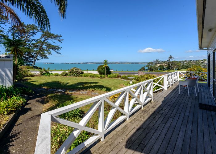  at 58 Marine Parade, Mellons Bay, Auckland