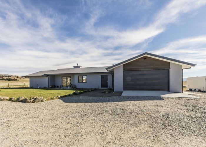  at 127 Pukerangi Drive, Queensberry