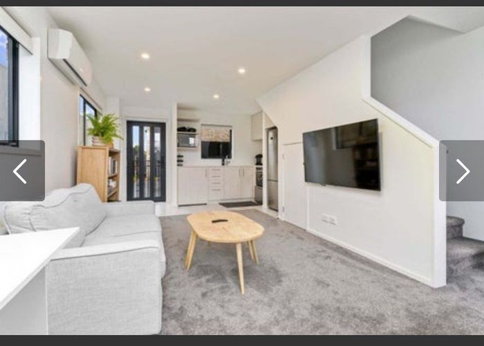  at 2/137 View Road, Sunnyvale, Waitakere City, Auckland