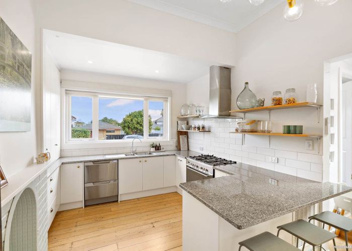  at 2 Paton Avenue, Papatoetoe, Manukau City, Auckland